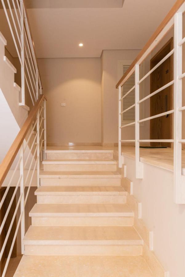 Luxe 3bdr W Private Rooftop Jacuzzi & Access