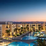 Luxe 3Bdr W Private Rooftop Jacuzzi & Beach Access