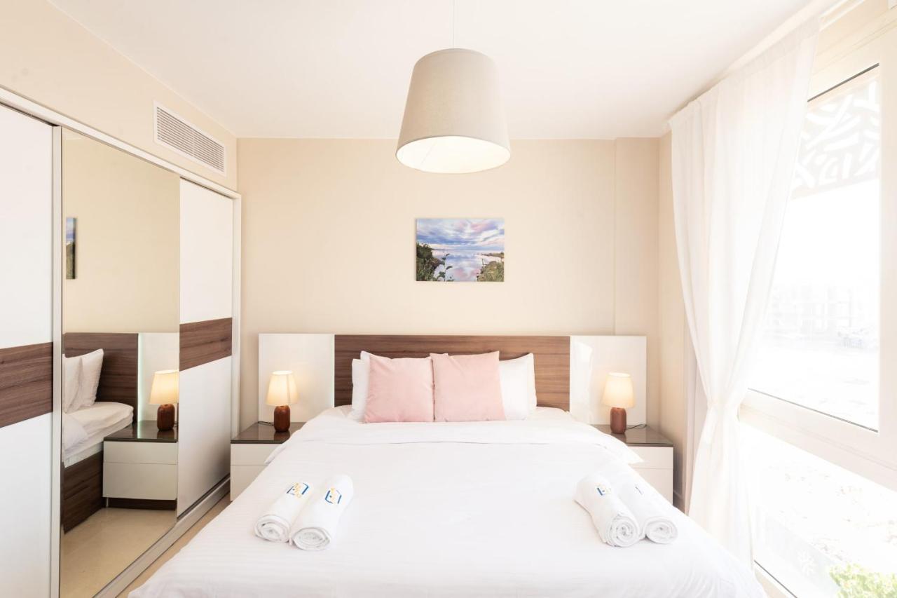 Luxe 3bdr W Private Rooftop Jacuzzi & Access Apartment